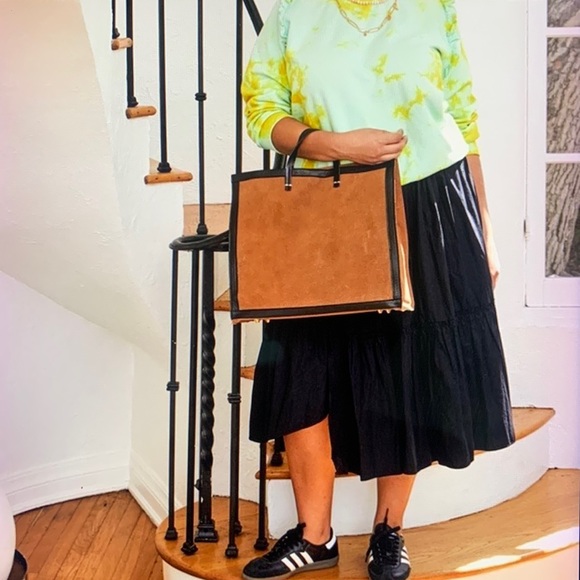 Clare . V Simple Leather Tote
CLARE V. - Picture 8 of 14